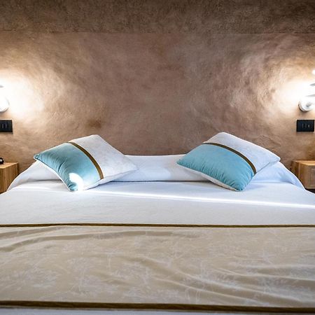 Luvia Rooms Spa 고네사 외부 사진