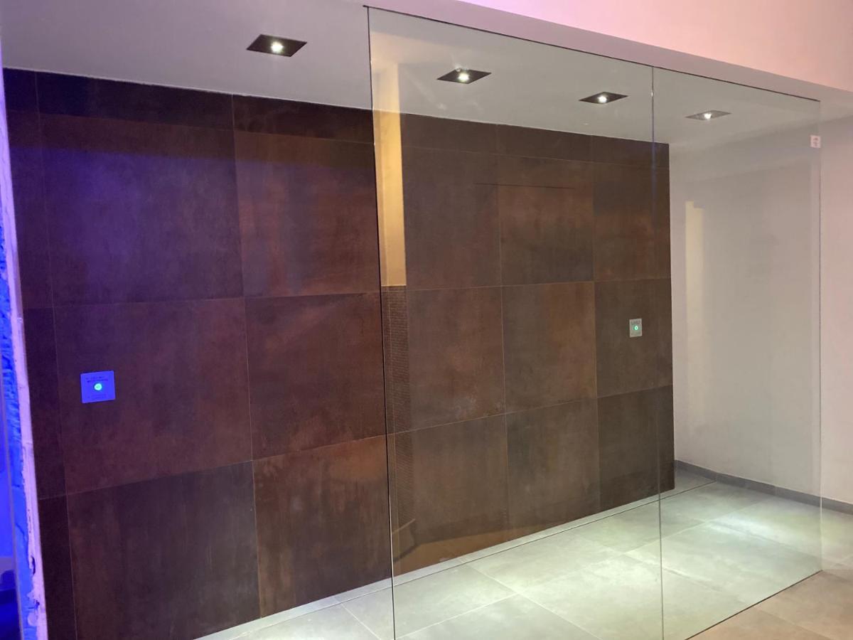 Luvia Rooms Spa 고네사 외부 사진