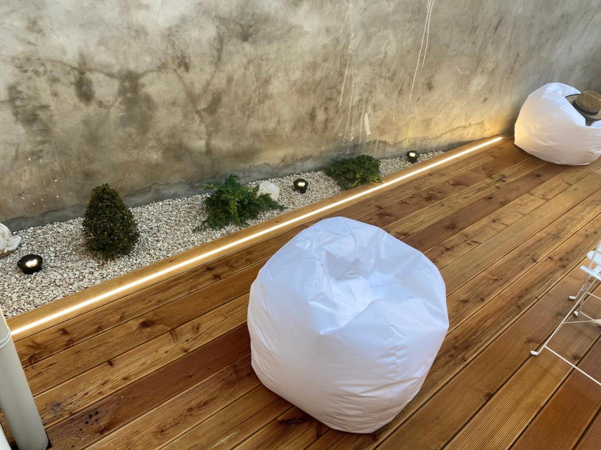 Luvia Rooms Spa 고네사 외부 사진