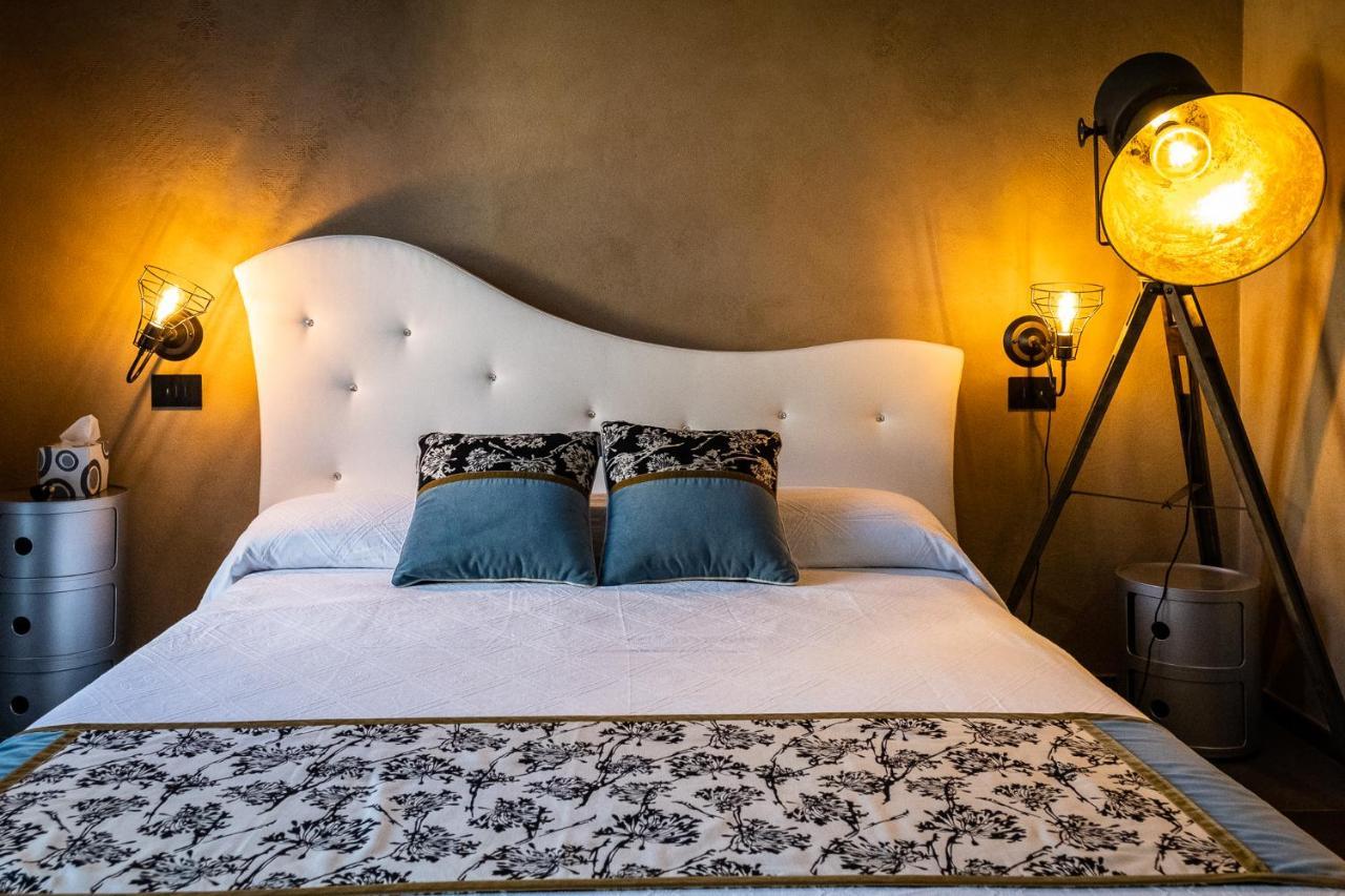 Luvia Rooms Spa 고네사 외부 사진