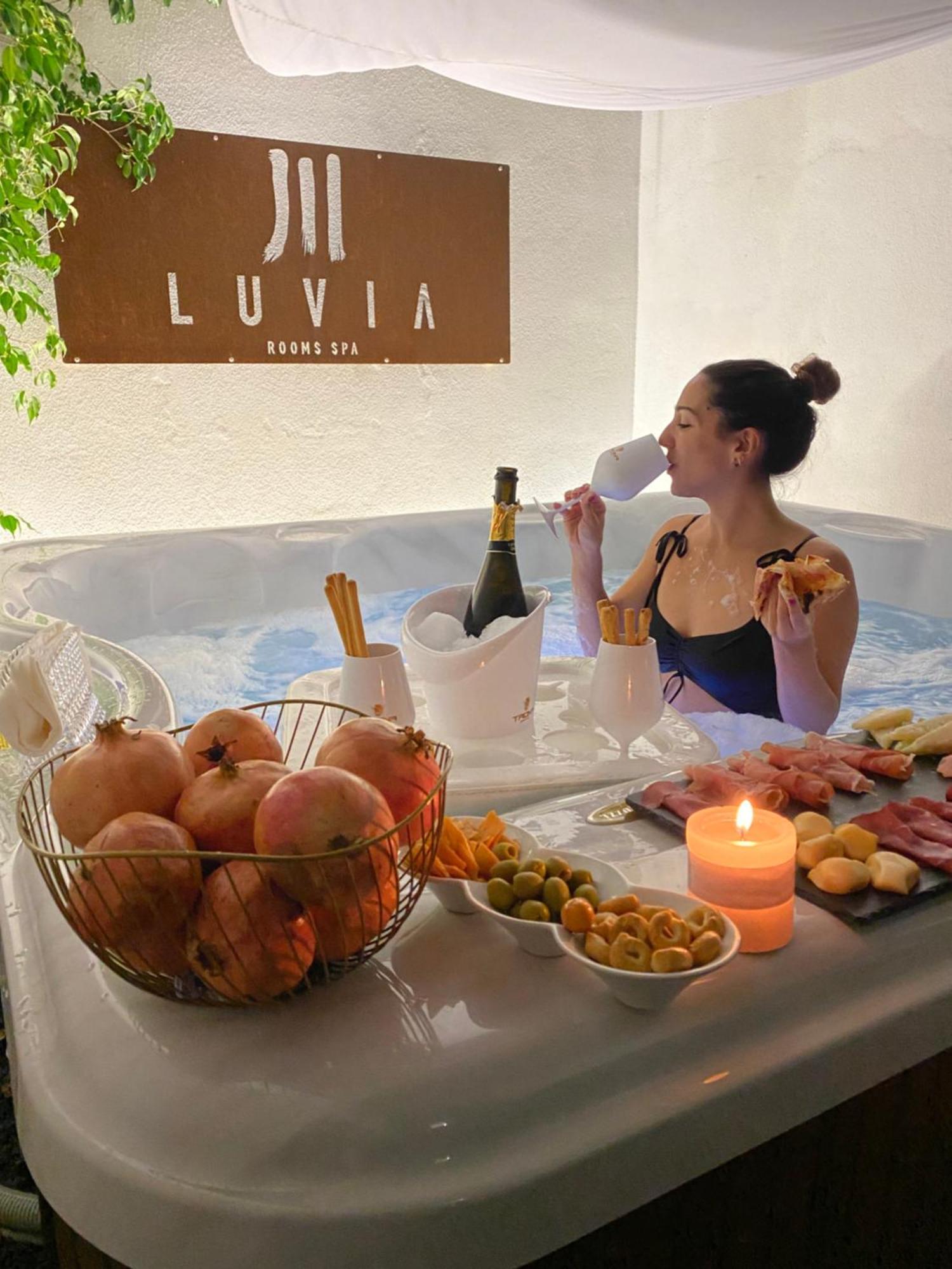 Luvia Rooms Spa 고네사 외부 사진