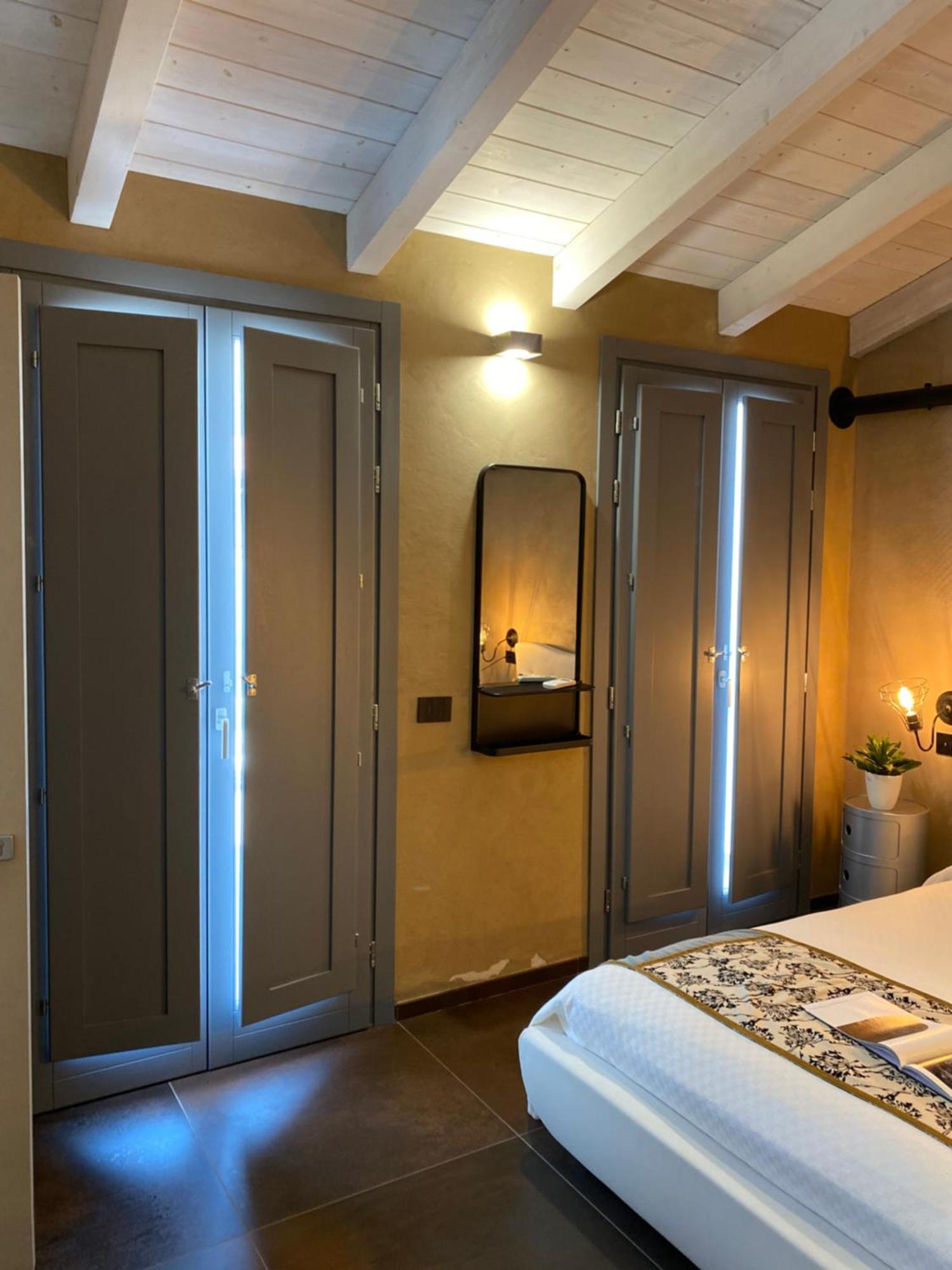 Luvia Rooms Spa 고네사 외부 사진